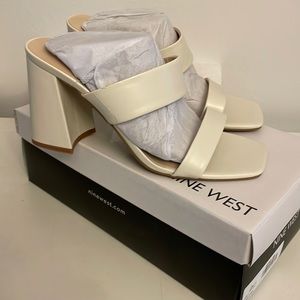 New Nine West double band slide heels sandals size 9.5.
